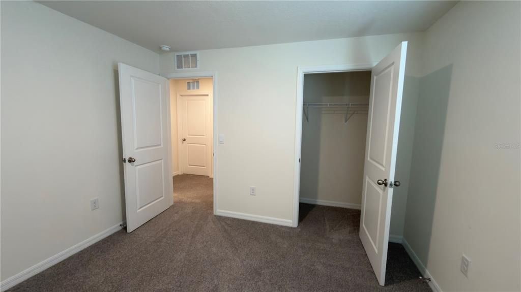 出租: $2,500 (5 贝兹, 3 浴室, 2481 平方英尺)