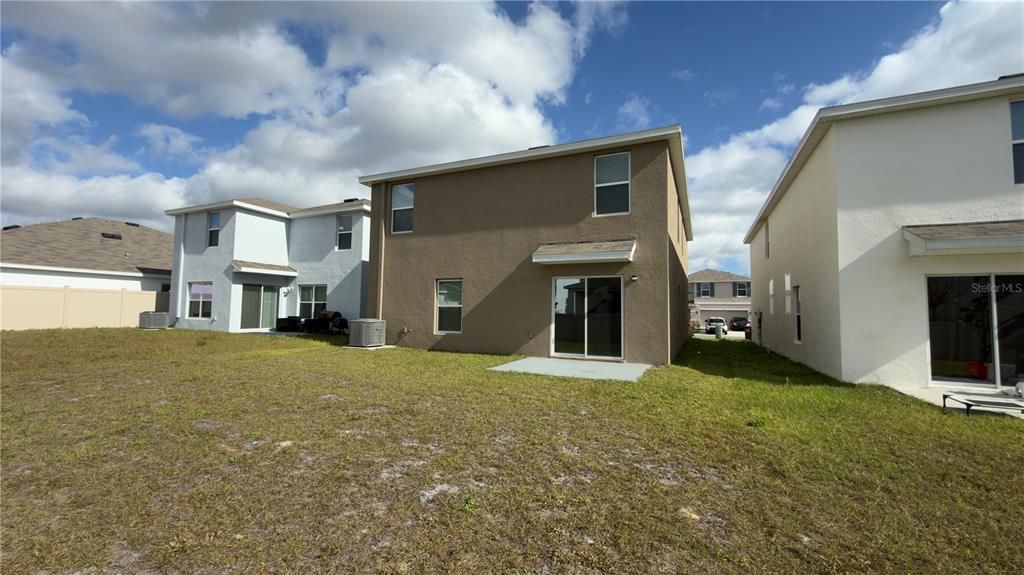 出租: $2,500 (5 贝兹, 3 浴室, 2481 平方英尺)