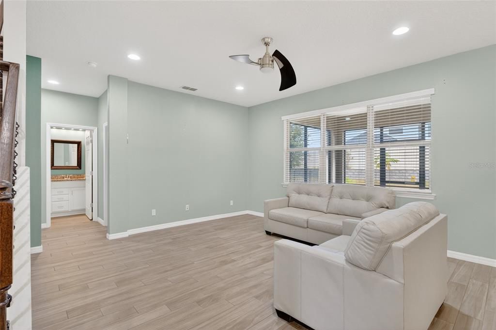 На продажу: $530,000 (5 спален, 3 ванн, 2677 Квадратных фут)