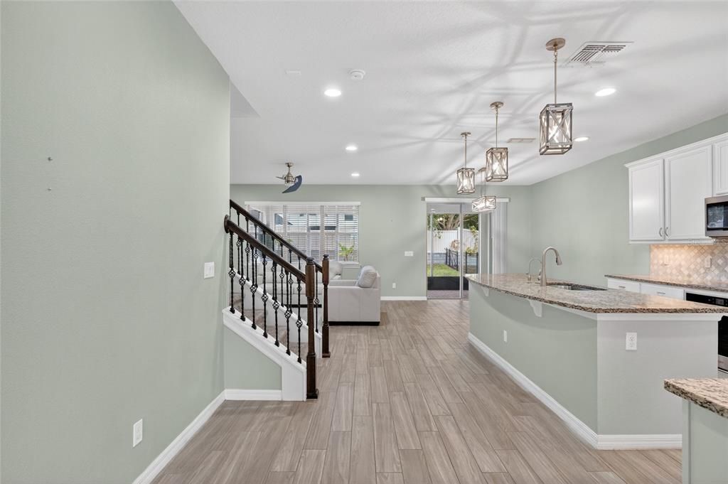 На продажу: $530,000 (5 спален, 3 ванн, 2677 Квадратных фут)