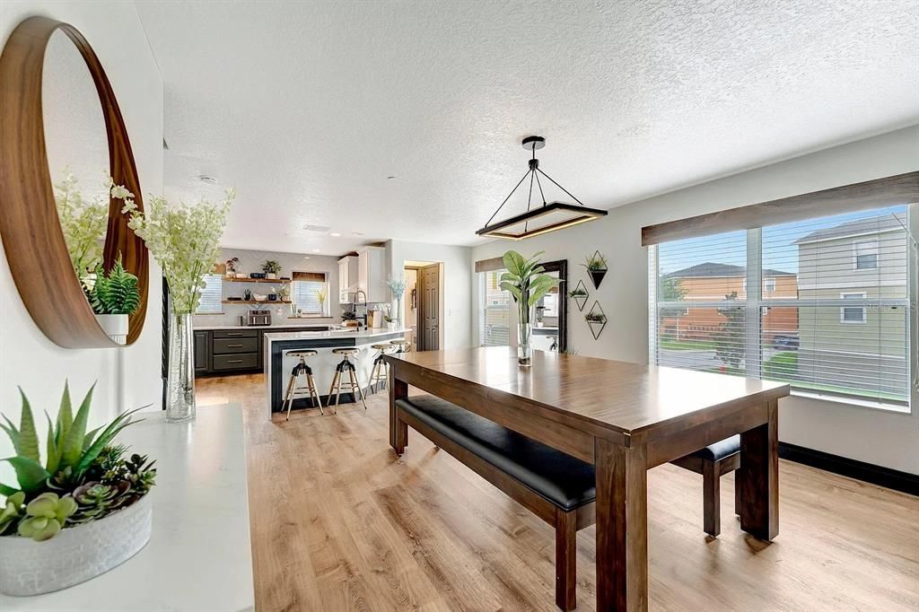 En Venta: $400,000 (3 camas, 2 baños, 1572 Pies cuadrados)