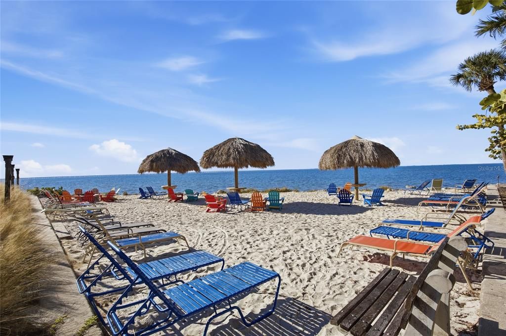 На продажу: $235,000 (1 спален, 1 ванн, 516 Квадратных фут)