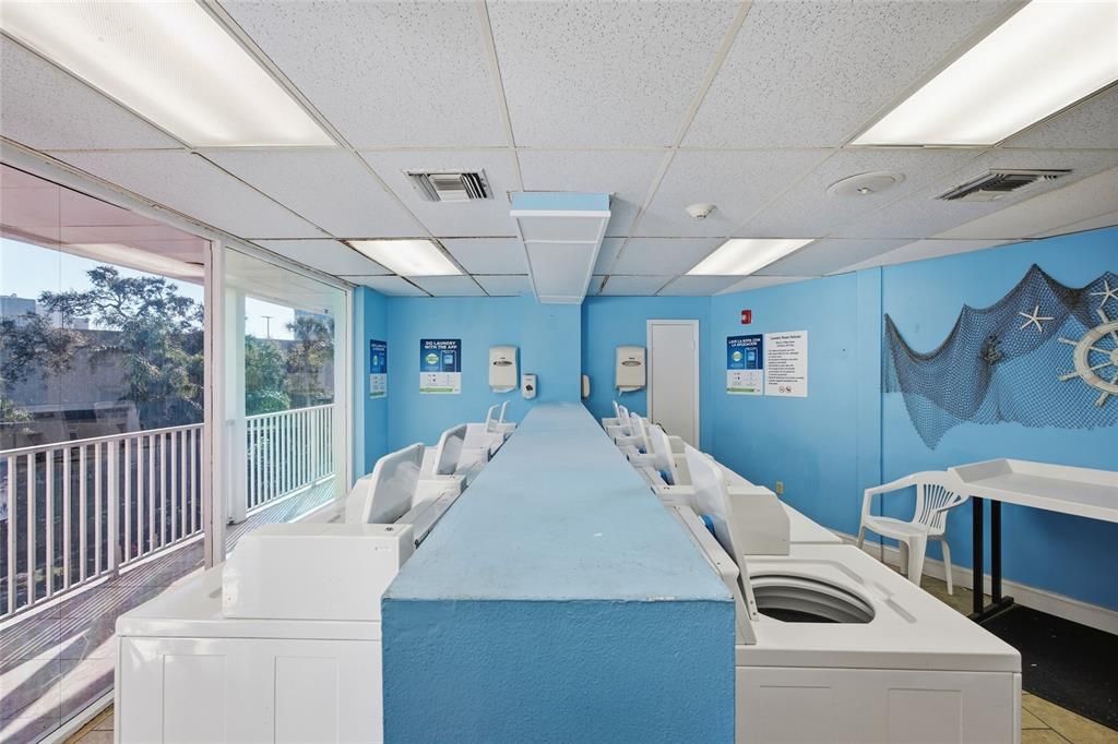 На продажу: $235,000 (1 спален, 1 ванн, 516 Квадратных фут)