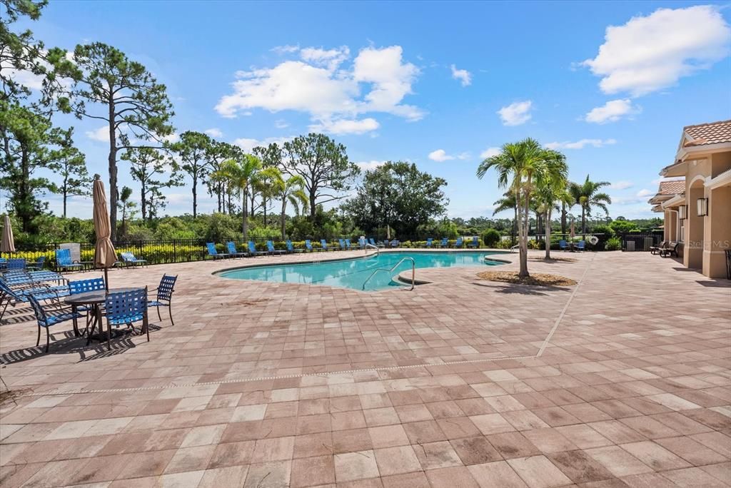 待售: $625,000 (4 贝兹, 3 浴室, 2369 平方英尺)