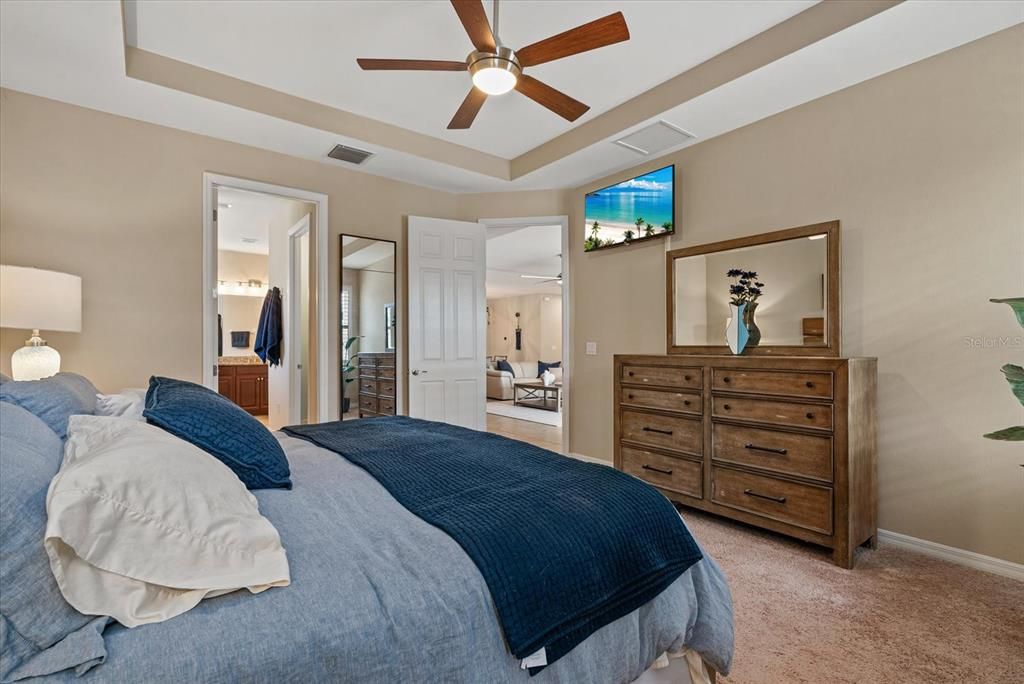 待售: $625,000 (4 贝兹, 3 浴室, 2369 平方英尺)