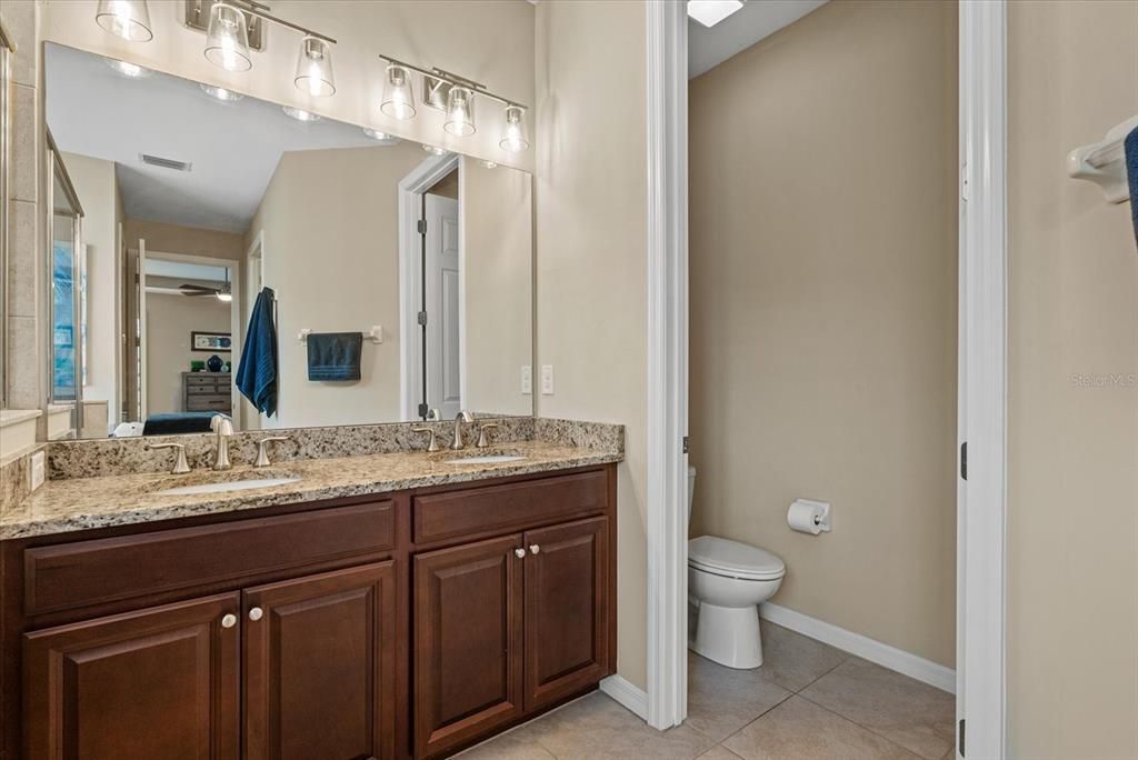 待售: $625,000 (4 贝兹, 3 浴室, 2369 平方英尺)