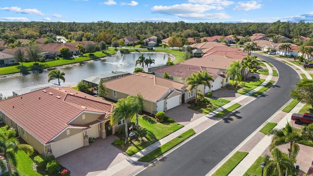 待售: $625,000 (4 贝兹, 3 浴室, 2369 平方英尺)