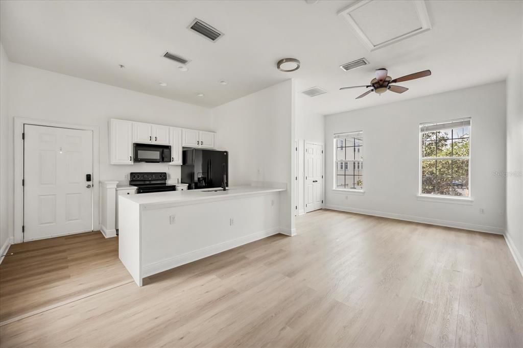 出租: $1,850 (1 贝兹, 1 浴室, 624 平方英尺)