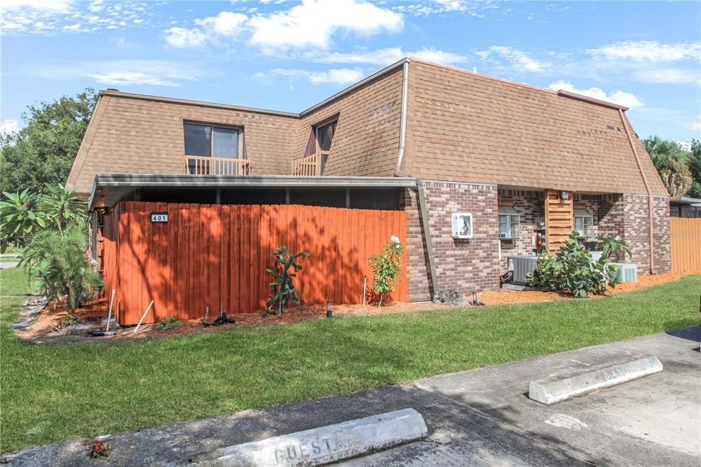 出租: $1,750 (2 贝兹, 2 浴室, 1580 平方英尺)