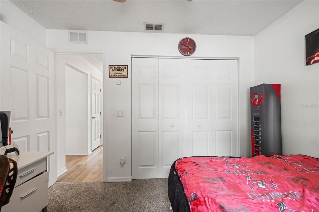 待售: $230,000 (3 贝兹, 2 浴室, 1172 平方英尺)