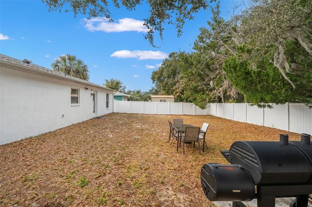 待售: $230,000 (3 贝兹, 2 浴室, 1172 平方英尺)