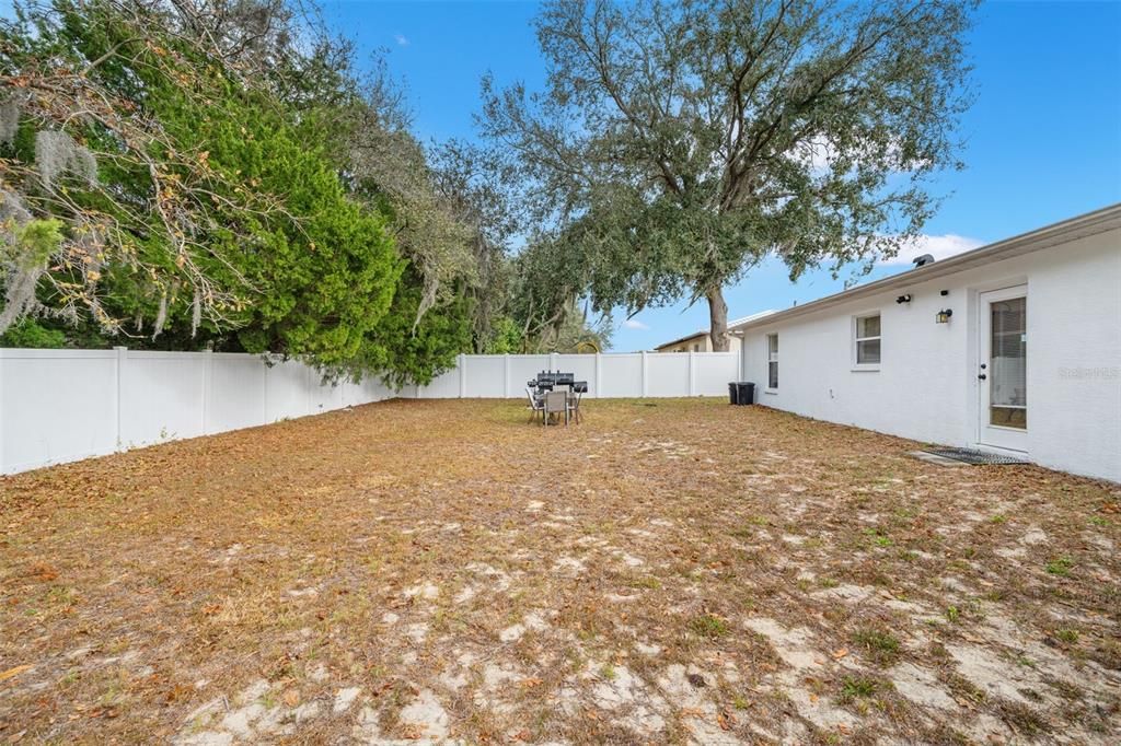 待售: $230,000 (3 贝兹, 2 浴室, 1172 平方英尺)