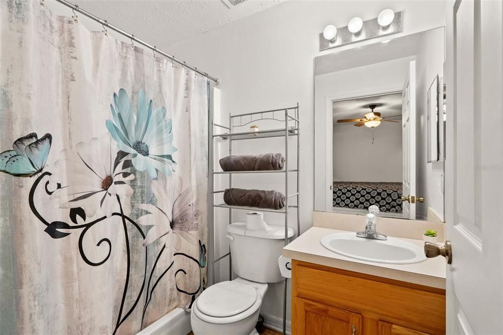 待售: $230,000 (3 贝兹, 2 浴室, 1172 平方英尺)