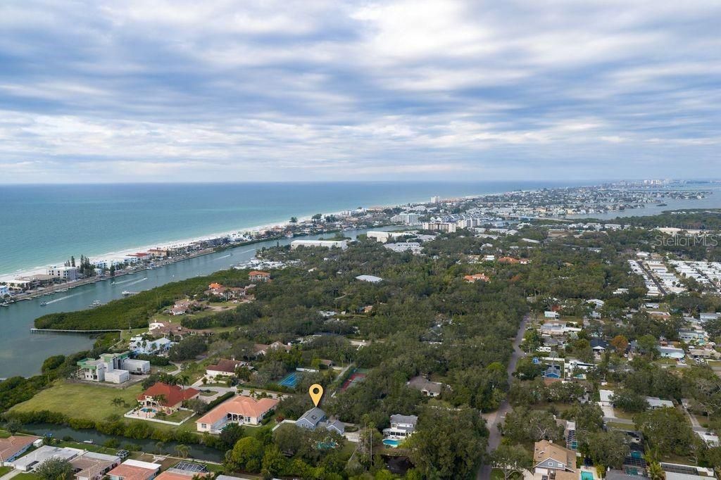 En Venta: $1,199,000 (4 camas, 2 baños, 3096 Pies cuadrados)