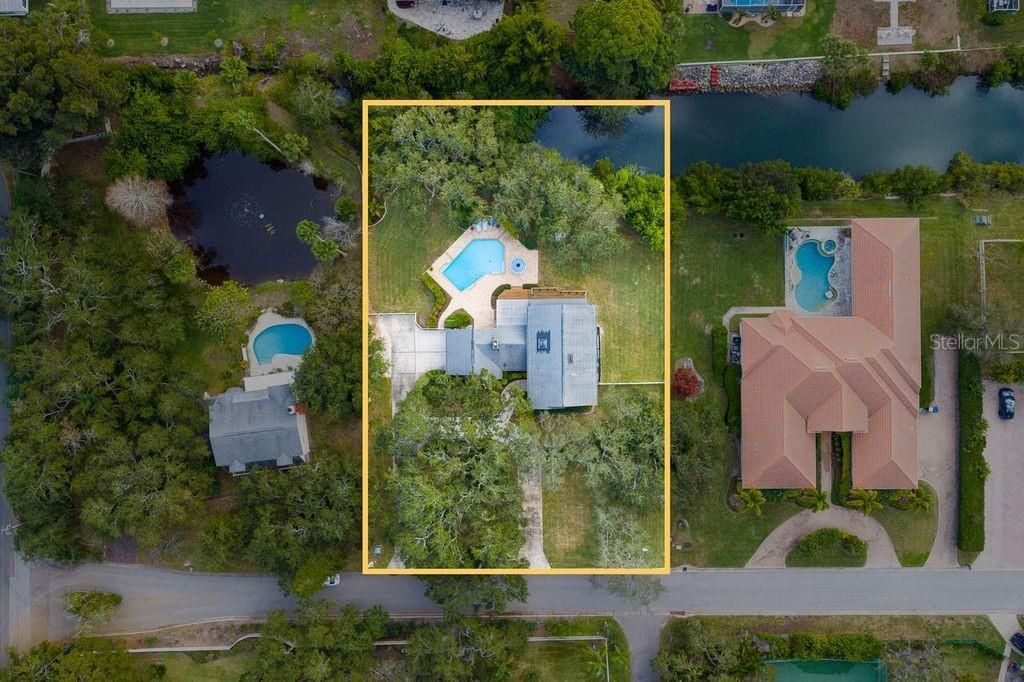 En Venta: $1,199,000 (4 camas, 2 baños, 3096 Pies cuadrados)