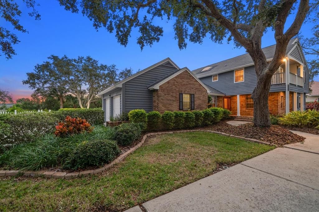 En Venta: $1,199,000 (4 camas, 2 baños, 3096 Pies cuadrados)