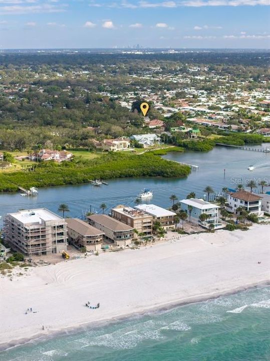 En Venta: $1,199,000 (4 camas, 2 baños, 3096 Pies cuadrados)