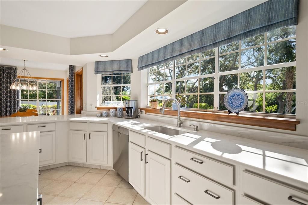 En Venta: $1,199,000 (4 camas, 2 baños, 3096 Pies cuadrados)