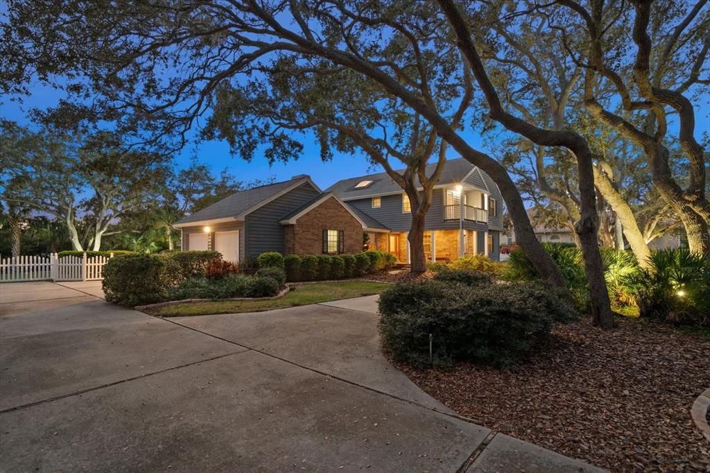 En Venta: $1,199,000 (4 camas, 2 baños, 3096 Pies cuadrados)