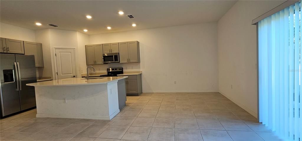 En Venta: $259,900 (3 camas, 2 baños, 1365 Pies cuadrados)