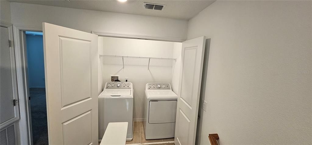 En Venta: $259,900 (3 camas, 2 baños, 1365 Pies cuadrados)