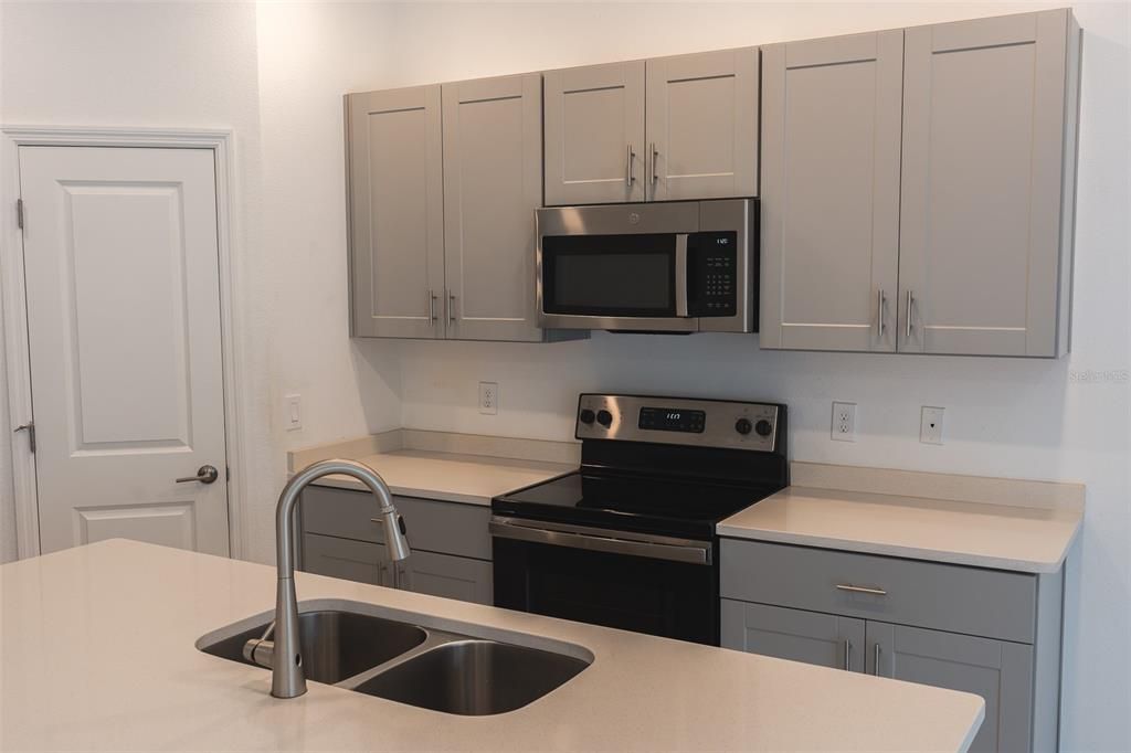 En Venta: $259,900 (3 camas, 2 baños, 1365 Pies cuadrados)