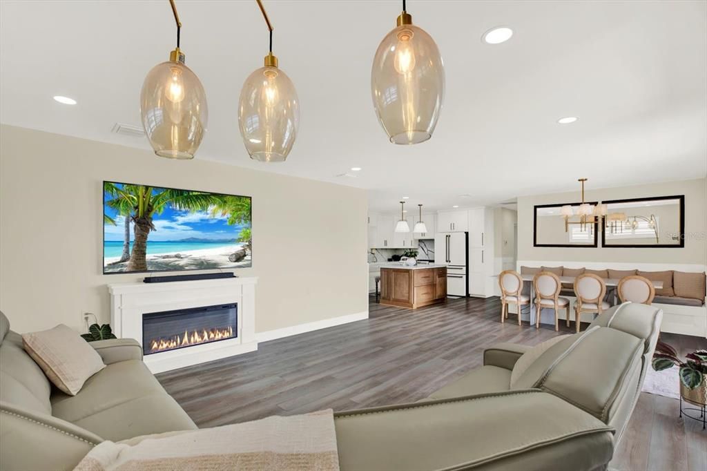 На продажу: $1,200,000 (3 спален, 2 ванн, 1337 Квадратных фут)