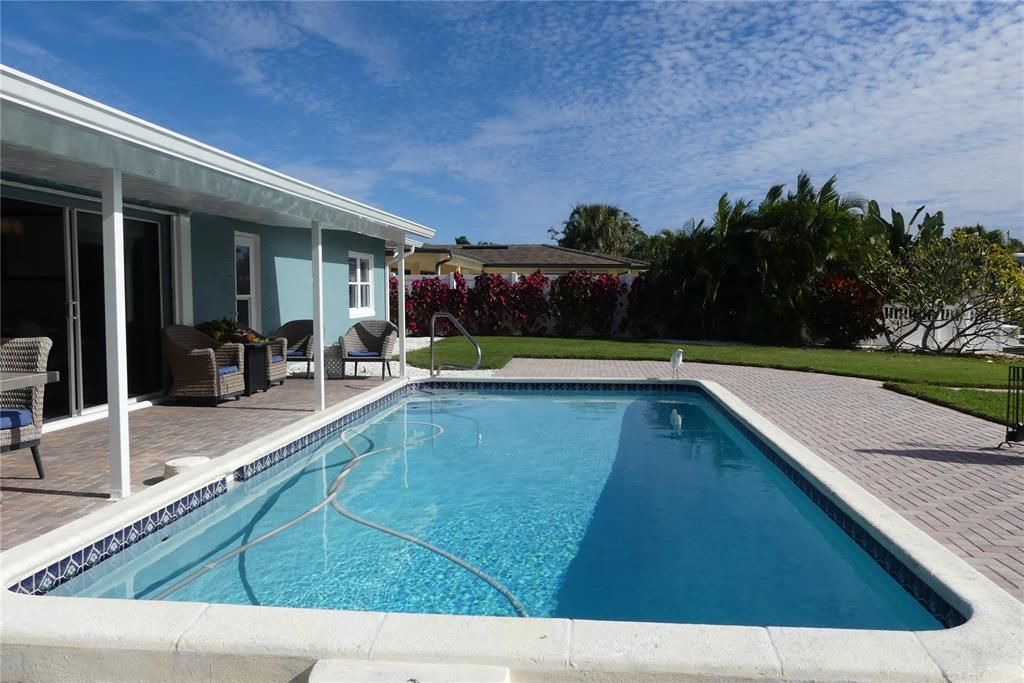 На продажу: $1,200,000 (3 спален, 2 ванн, 1337 Квадратных фут)