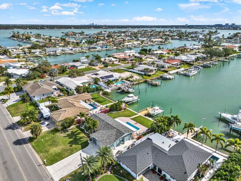 На продажу: $1,200,000 (3 спален, 2 ванн, 1337 Квадратных фут)