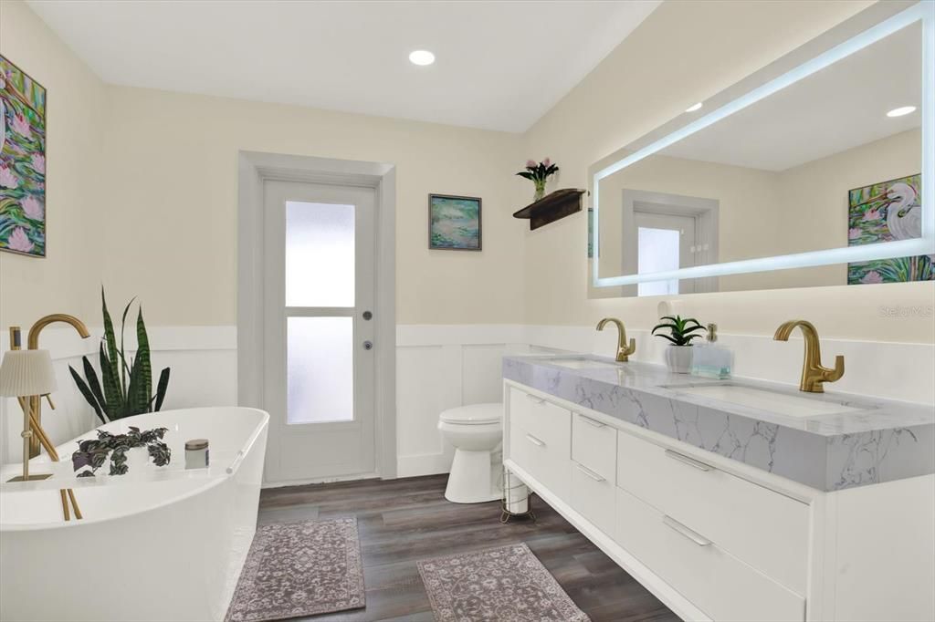 На продажу: $1,200,000 (3 спален, 2 ванн, 1337 Квадратных фут)