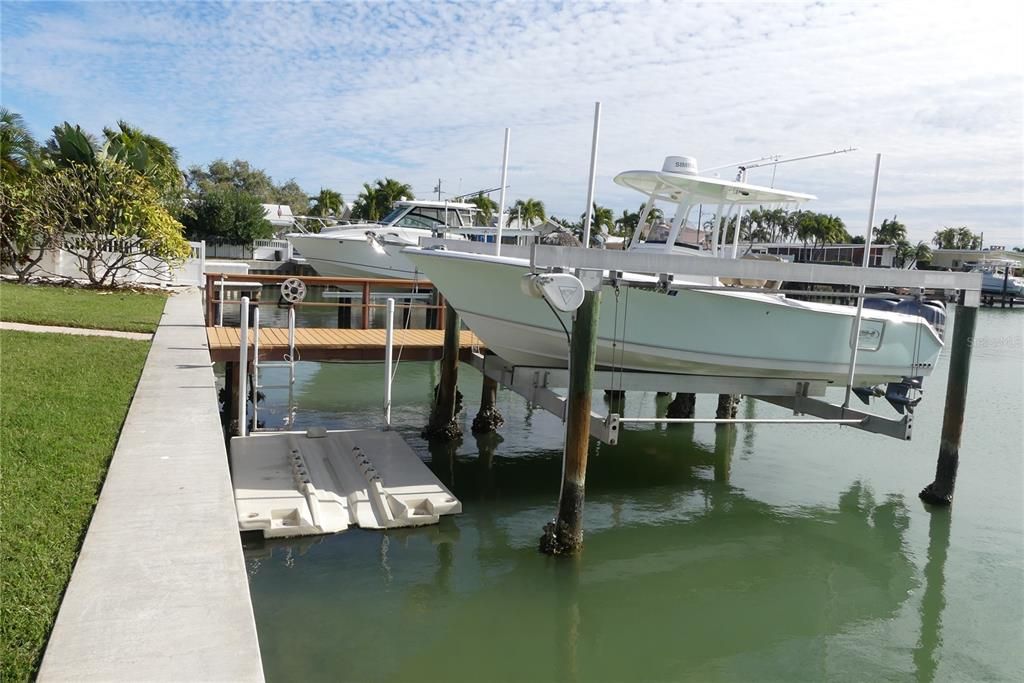 На продажу: $1,200,000 (3 спален, 2 ванн, 1337 Квадратных фут)