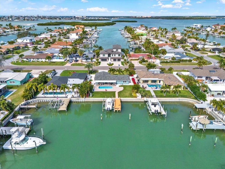 На продажу: $1,200,000 (3 спален, 2 ванн, 1337 Квадратных фут)