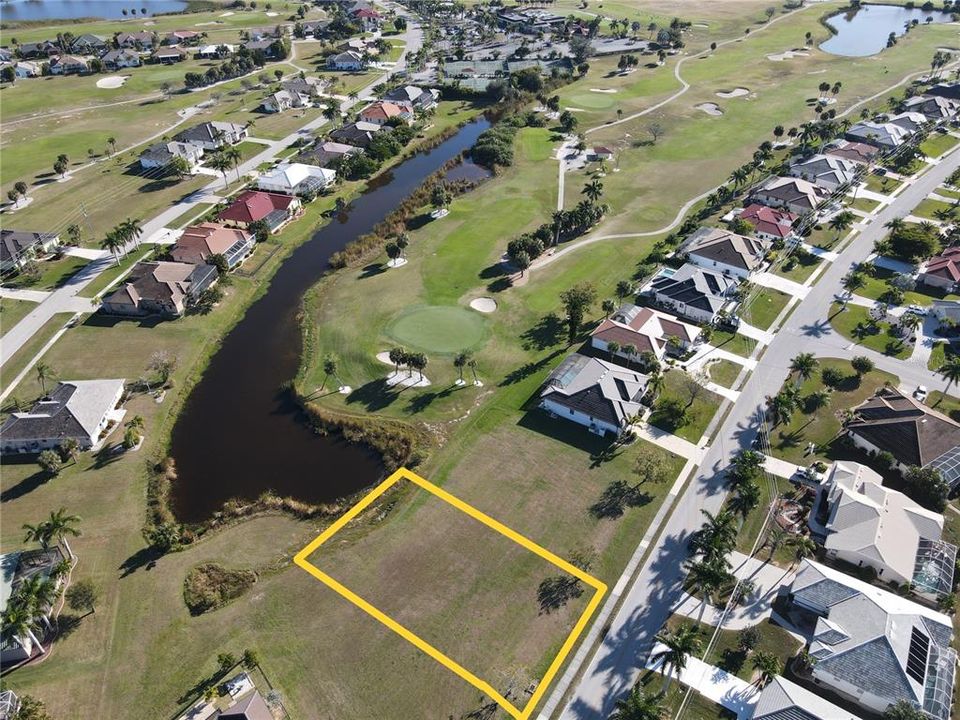 En Venta: $114,900 (0.23 acres)