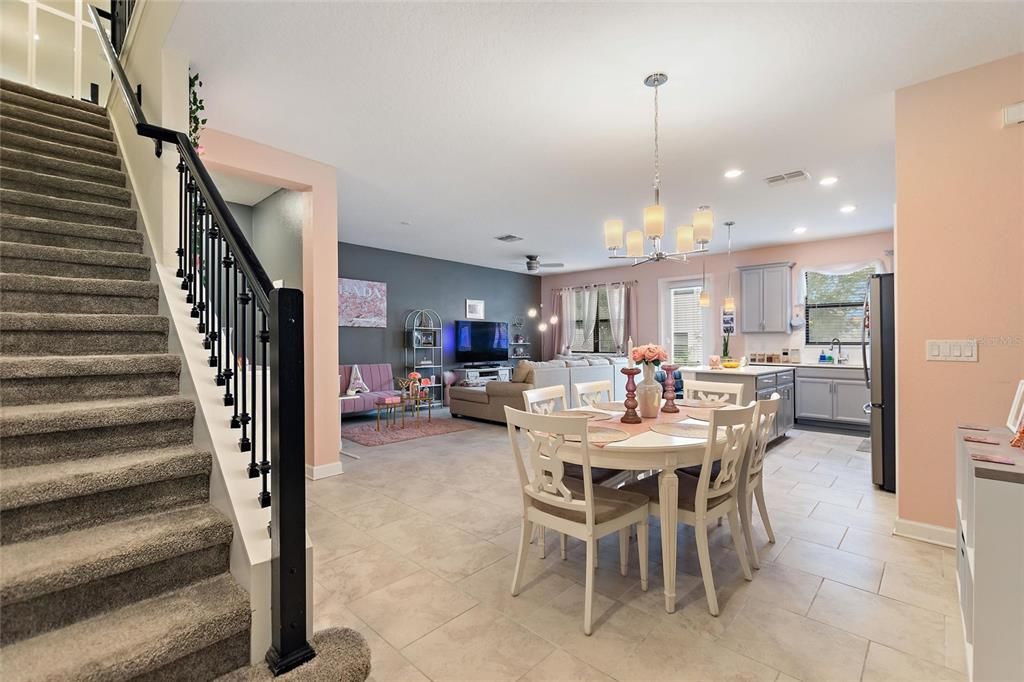 En Venta: $299,000 (3 camas, 2 baños, 1912 Pies cuadrados)