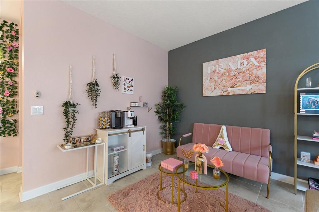 En Venta: $299,000 (3 camas, 2 baños, 1912 Pies cuadrados)