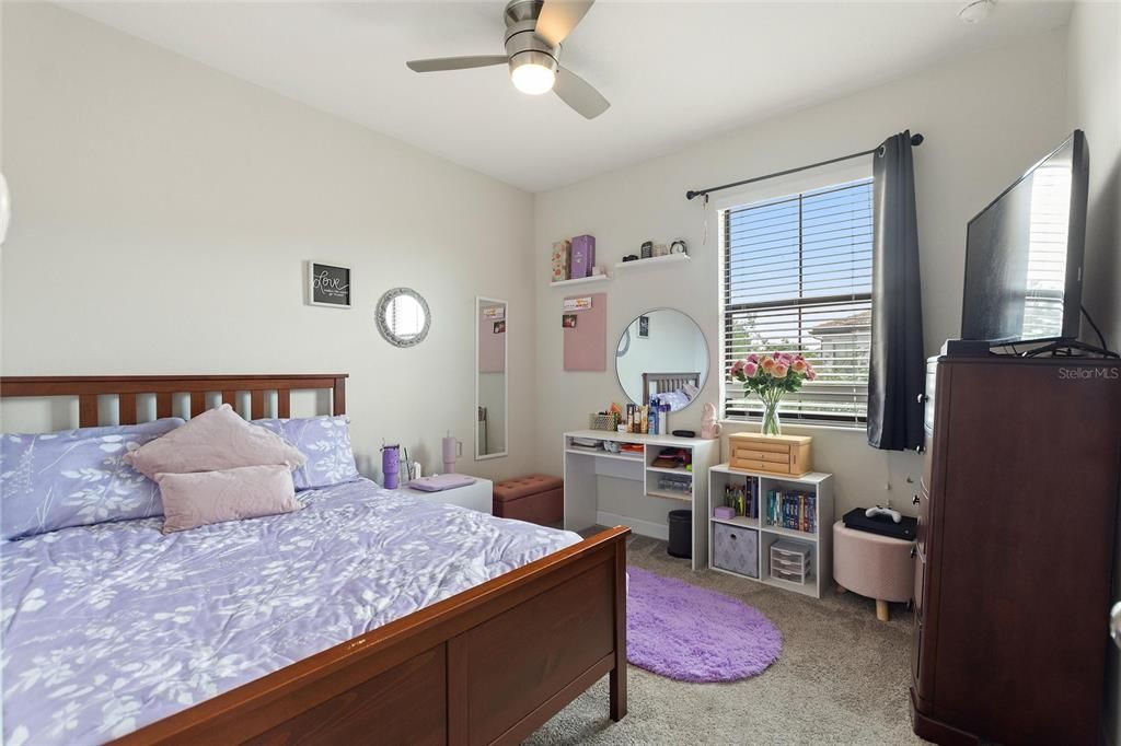 En Venta: $299,000 (3 camas, 2 baños, 1912 Pies cuadrados)