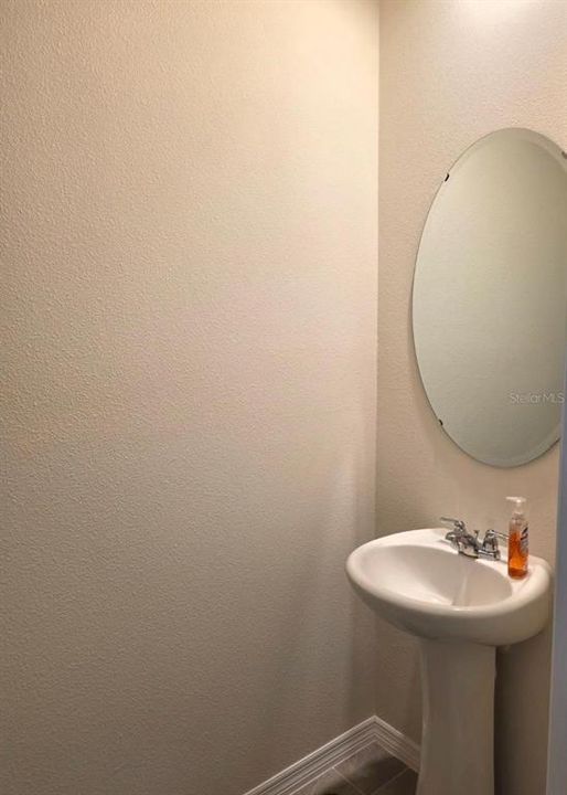 For Rent: $2,000 (3 beds, 2 baths, 1515 Square Feet)