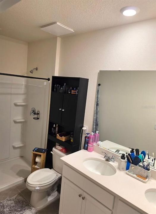 For Rent: $2,000 (3 beds, 2 baths, 1515 Square Feet)