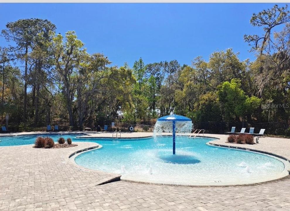 For Rent: $2,000 (3 beds, 2 baths, 1515 Square Feet)