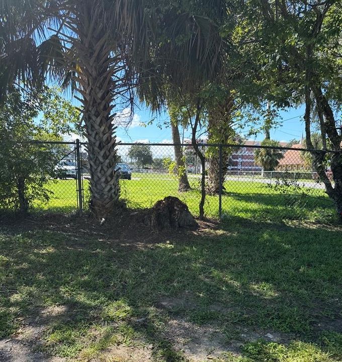 En Venta: $2,000,000 (6 camas, 0 baños, 3325 Pies cuadrados)