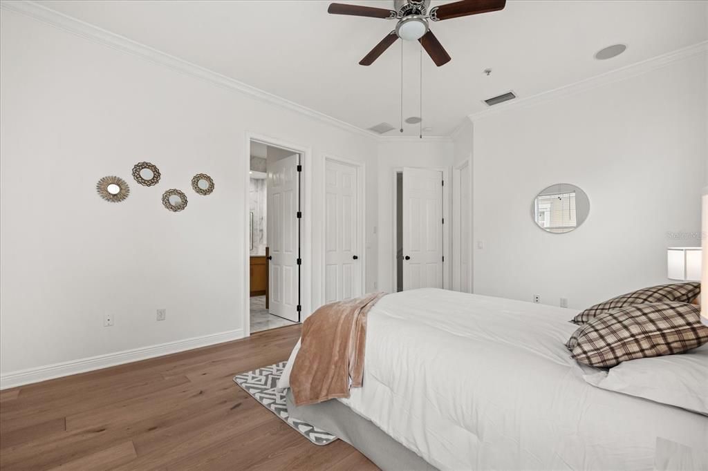 出租: $4,500 (3 贝兹, 2 浴室, 1894 平方英尺)