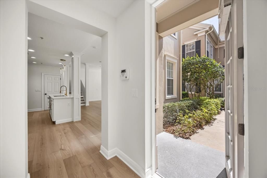 出租: $4,500 (3 贝兹, 2 浴室, 1894 平方英尺)