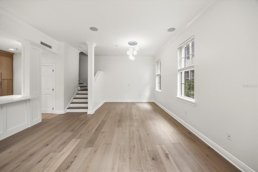 出租: $4,500 (3 贝兹, 2 浴室, 1894 平方英尺)