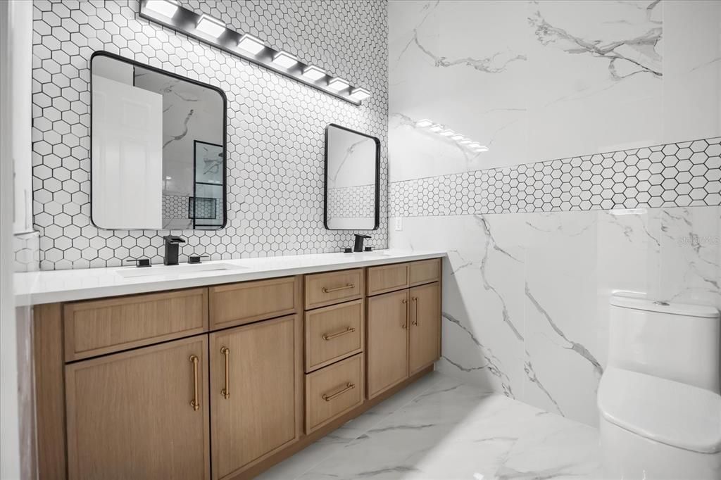 出租: $4,500 (3 贝兹, 2 浴室, 1894 平方英尺)