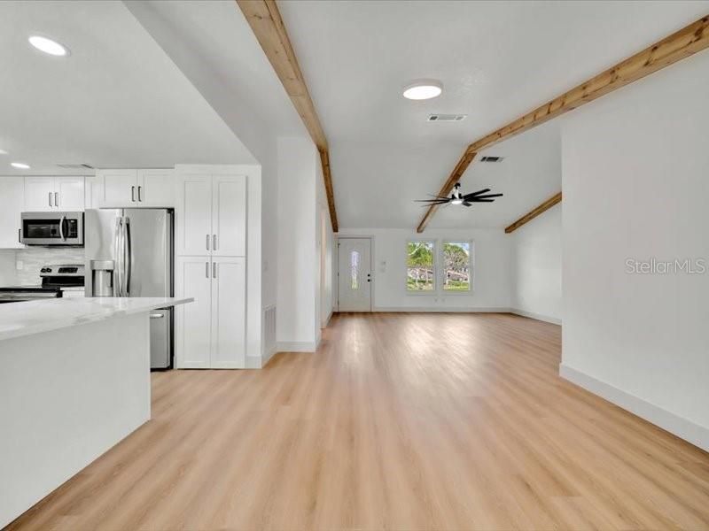 На продажу: $424,900 (3 спален, 2 ванн, 1500 Квадратных фут)