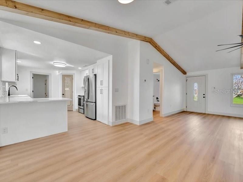 На продажу: $424,900 (3 спален, 2 ванн, 1500 Квадратных фут)