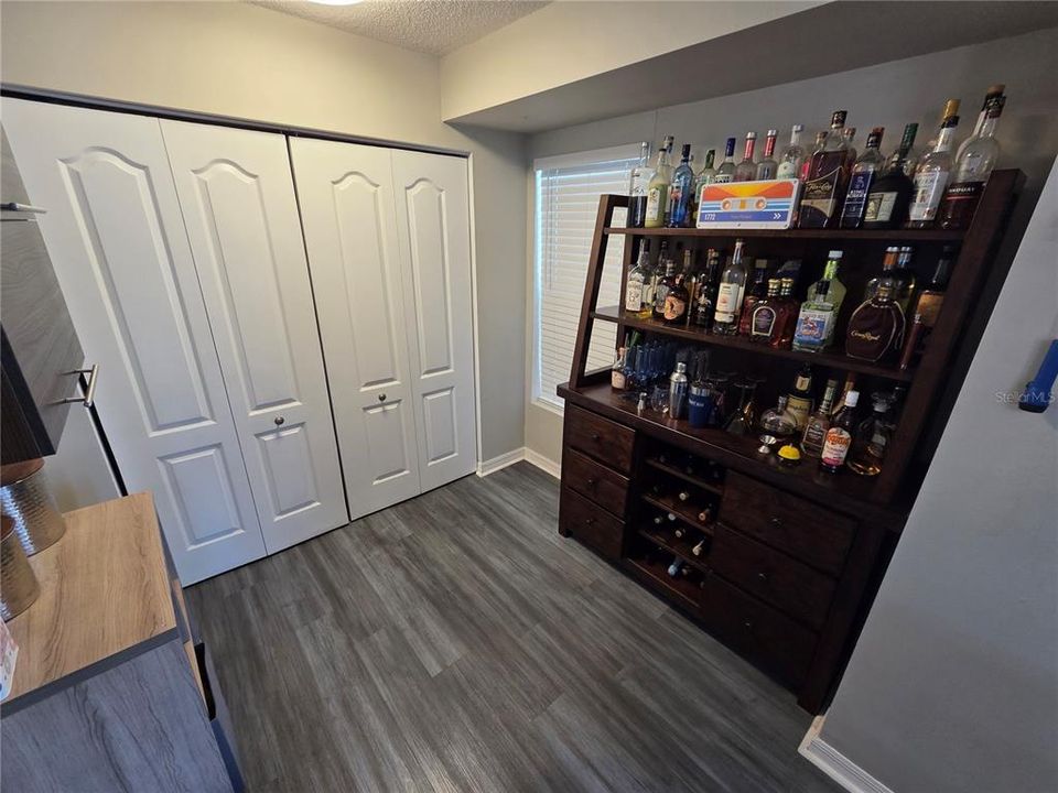 出租: $3,250 (3 贝兹, 2 浴室, 1242 平方英尺)