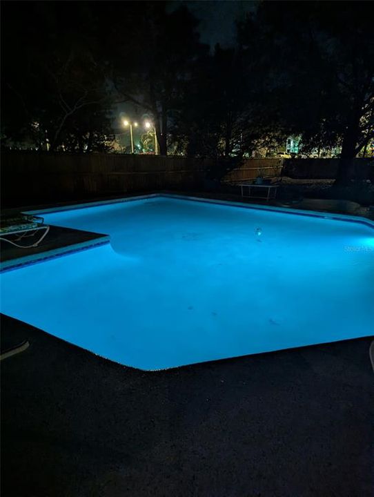 出租: $3,250 (3 贝兹, 2 浴室, 1242 平方英尺)