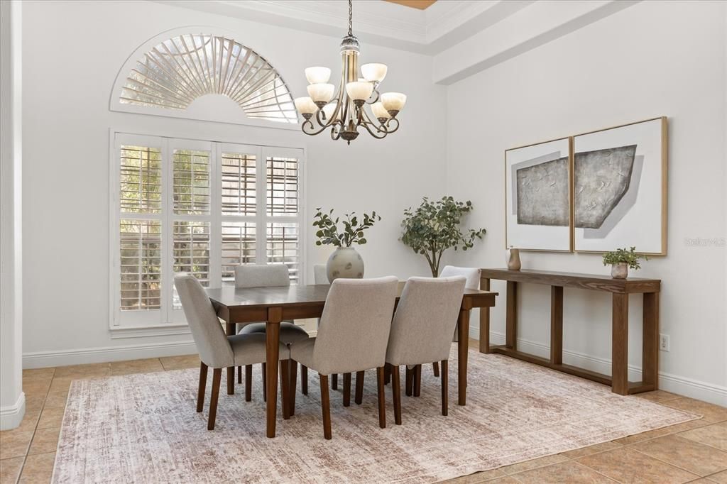 待售: $1,975,000 (5 贝兹, 5 浴室, 6259 平方英尺)