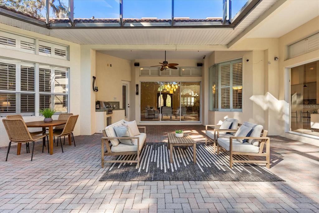 待售: $1,975,000 (5 贝兹, 5 浴室, 6259 平方英尺)